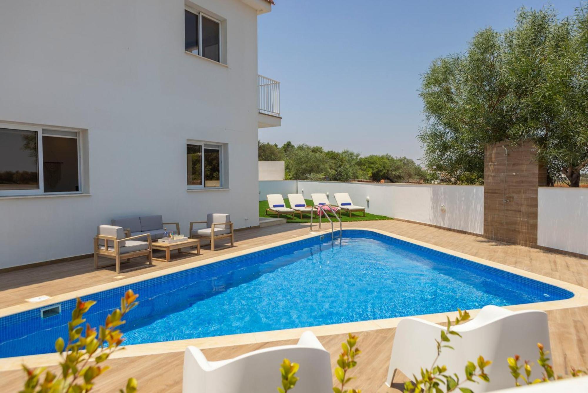 Bay View 6 *